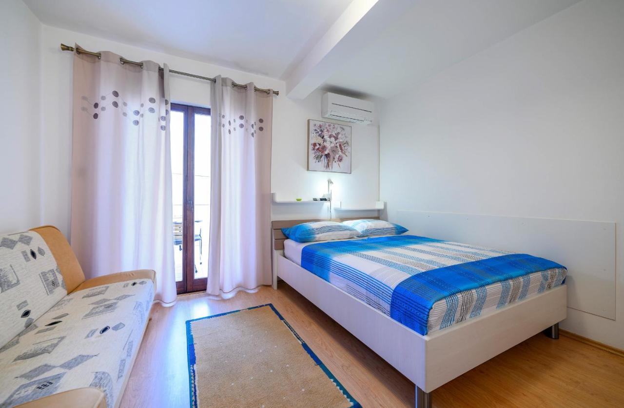 Stela Apartment
