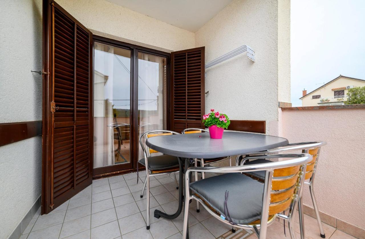 Stela Apartment