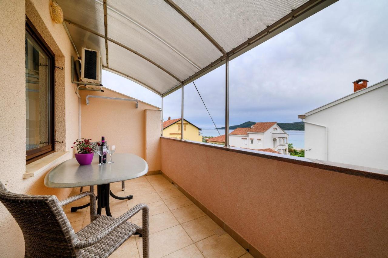 Stela Apartment